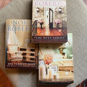 Nora Roberts Inn BoonsBoro Trilogy Set